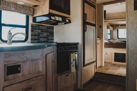 2017 Forest River RV Sunseeker 2500TS w/ Flex Mile