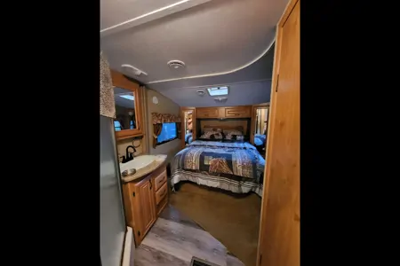 MT"s Keystone Laredo Fifth Wheel