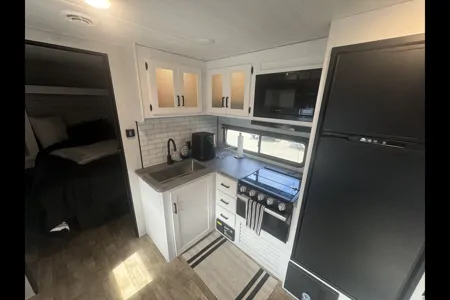 Porter's Keystone Hideout Travel Trailer