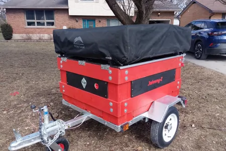 Johnny Z's Wildland Rooftop tent Tent Trailer