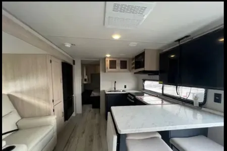 Tatiana's Avenger 25MKB Travel Trailer