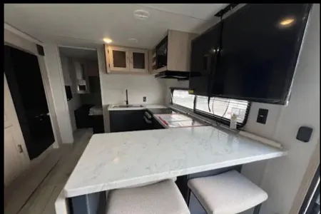 Tatiana's Avenger 25MKB Travel Trailer