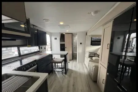 Tatiana's Avenger 25MKB Travel Trailer