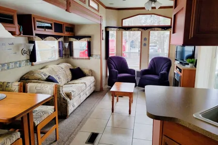 Louis Emile's RV Cottage Roulotte