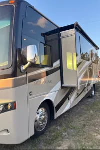 Luana | Comfortable & Stylish RV for Your Next Adventure