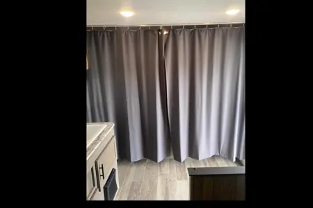 Full Service Trailer Rental! 25ft & Sleeps 6!