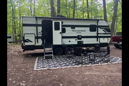 DJs Glam Jam GrandDesign Transcend TR22RBX-2025 Travel Trailer