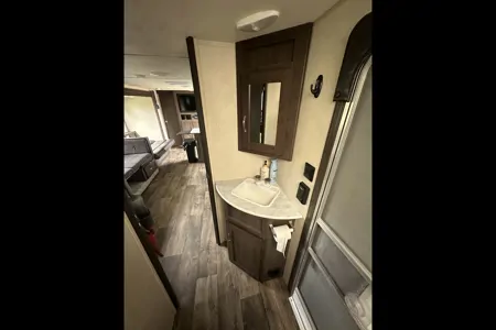 The Biggest Travel Trailer for your Half Tonne w/ Unlimited Hot Water