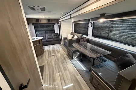 Rodney's Heartland Pioneer Travel Trailer