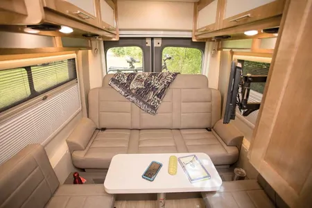 Cocon based on Coachmen Beyond 22C Class B