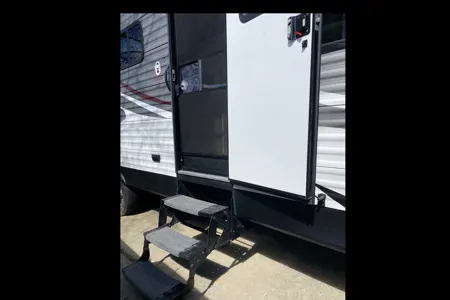 DePasquale’s Coleman Lantern Travel Trailer