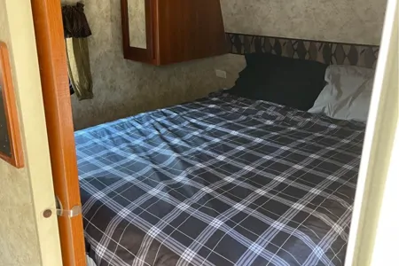 Keystone Cougar 28ft bunkhouse