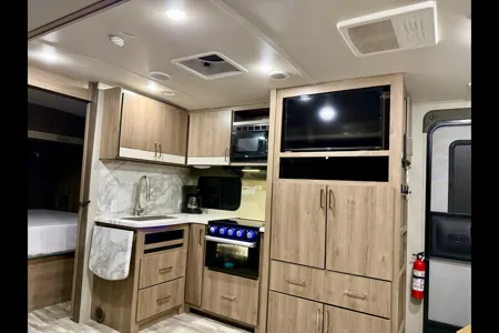 David's Grand Design Imagine 2400bh Travel Trailer
