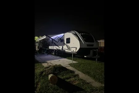 Family, friendly, pet, friendly, beautiful camper large enough for six people