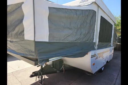 Bear'ly a Trailer