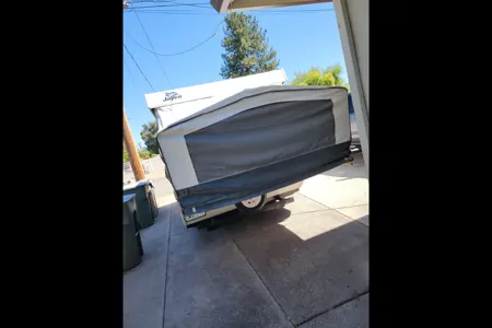 Bear'ly a Trailer