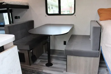 21ft Jayco · Brand New · Easy tow or Delivery · Fully Stocked · New Bed