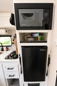 21ft Jayco · Brand New · Easy tow or Delivery · Fully Stocked · New Bed