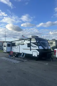 Lo Rentz 2023 Imagine Travel Trailer
