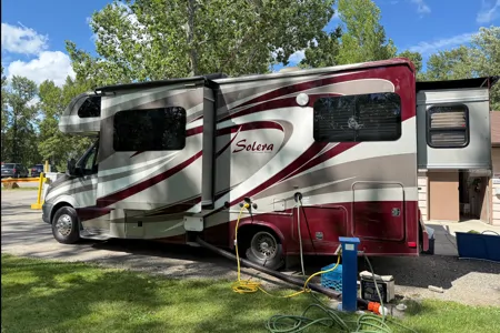Ernie's Forest River Solera 24R Class C