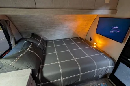 Lightweight Aurora 13RDX Sleeps 3 Easy Tow or Delivery Available