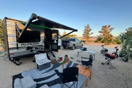 Lightweight Aurora 13RDX Sleeps 3 Easy Tow or Delivery Available