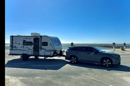 Oscar's Forest River 16BHSBLW Travel Trailer