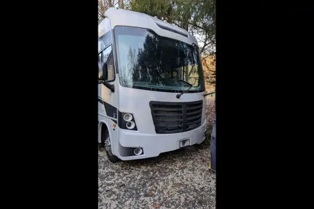 Ian's Forest River 32ds Class A