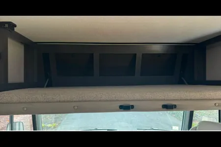 Like New Luxury FR3 Like New Sleeps 10 Class A