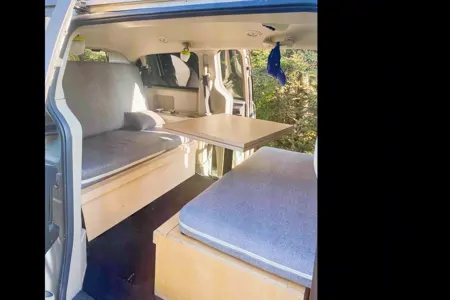 La belle Huguette- Dodge Grand Caravan