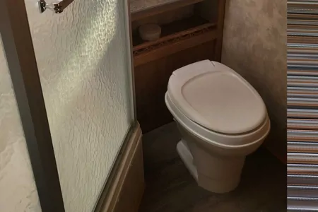 Heather's Lynx Ultra lite LE Travel Trailer