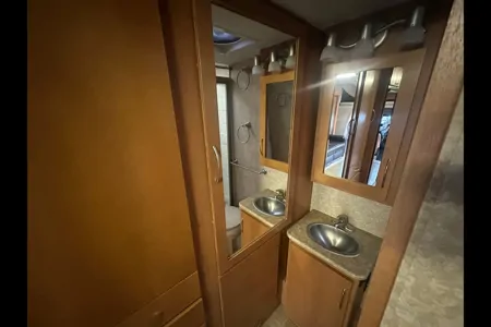 Jason's Dutchmen Dorado Class C