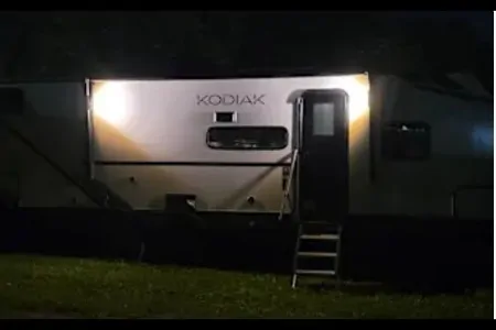 Michael's Dutchmen Kodiak 280BHSL Travel Trailer