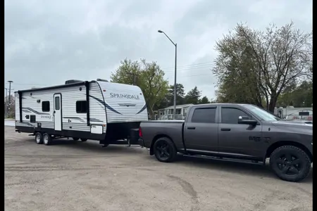 1500 friendly Keystone Springdale 27rbh Travel Trailer