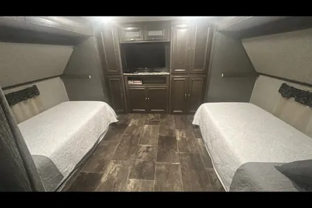 Keystone Ultra Lite Passport 3290BH Travel Trailer