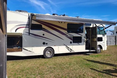 Just Like Home Thor Motor Coach Ace Class A