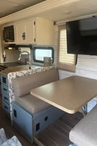 Just Like Home Thor Motor Coach Ace Class A