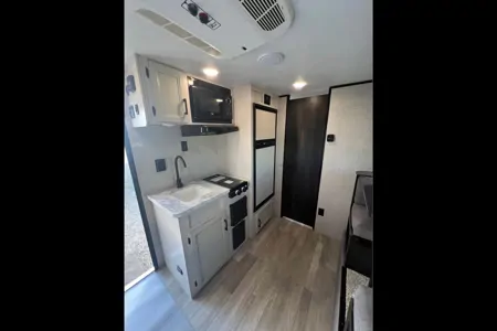Holiday Jayco 183RB Baja Travel Trailer