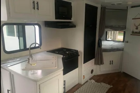 JW's Keystone passport CCH Travel Trail