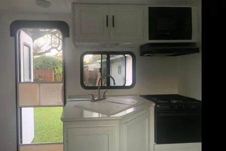 JW's Keystone passport CCH Travel Trail