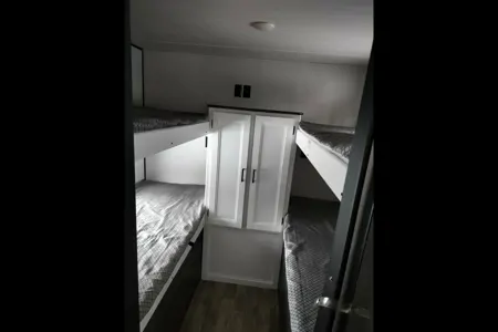 Sarah et JM  Keystone Hideout Roulotte