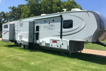 Thomas's Alliance RV Open Range Fifth Wheel