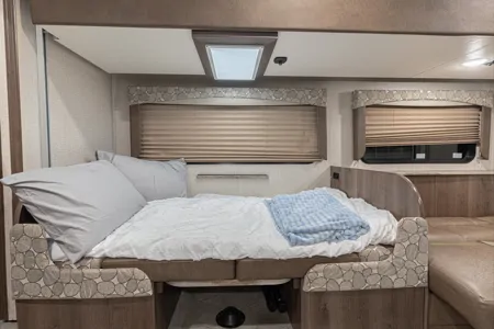 Dream Lux RV – 2020 Freelander Class C | Sleeps 8