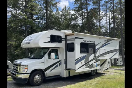Stacey's Thor Motor Coach