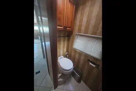 Chad's Travel Supreme 45DS Select Class A