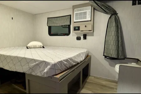 Justin's Forest River Viking rok 13000 Travel Trailer