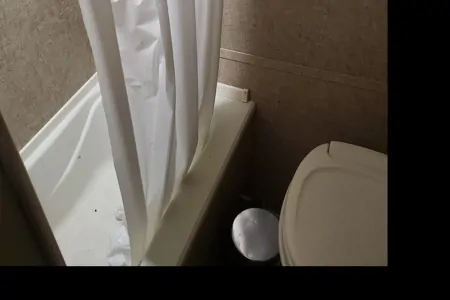 19ft Sportman Classic Travel Trailer queen and bunk beds