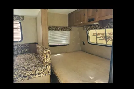 19ft Sportman Classic Travel Trailer queen and bunk beds
