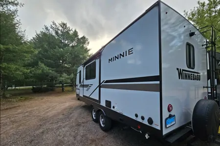 "Minnie Winnie" - Couple's Retreat!