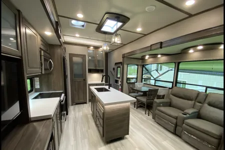 Scott's Solitude S-Class 3740BH Fifth Wheel